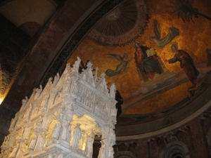 Arca marmorea, imponente monumento sacro